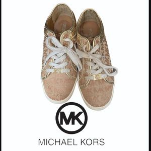 Michael Kors Girls Size 3 Gold shoes